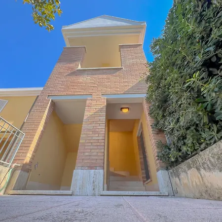 Apartment Duplex Emirati Fronte Mare Rif A781 *