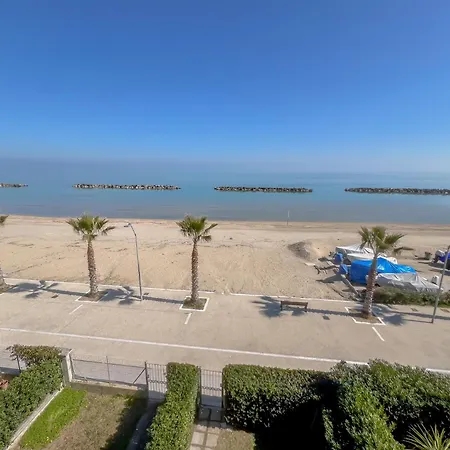 Duplex Emirati Fronte Mare Rif A781