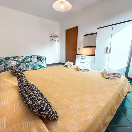 Apartment Duplex Emirati Fronte Mare Rif A781 *