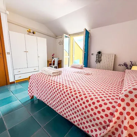 Duplex Emirati Fronte Mare Rif A781