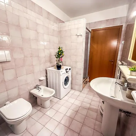 Duplex Emirati Fronte Mare Rif A781